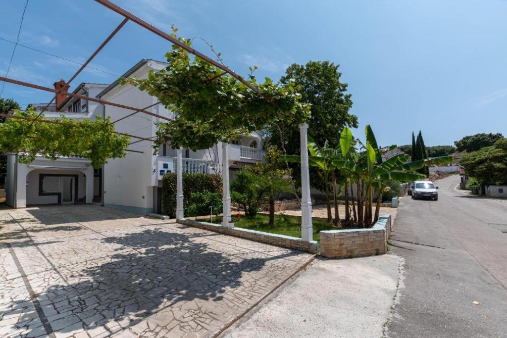 Villa Lucija ปิเยชชานา อูวาลา ภายนอก รูปภาพ